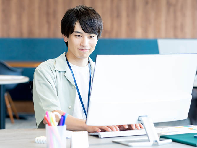 サイト更新スタッフ